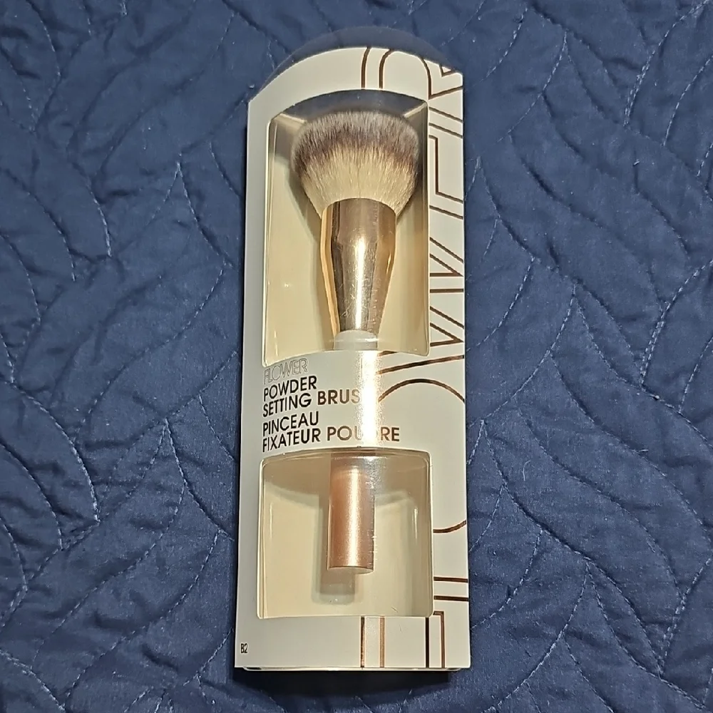 FLOWER Gold Makeup Brush for Flawless Application